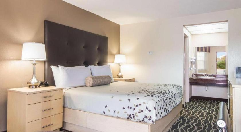Americas Best Value Inn אליאנס מראה חיצוני תמונה